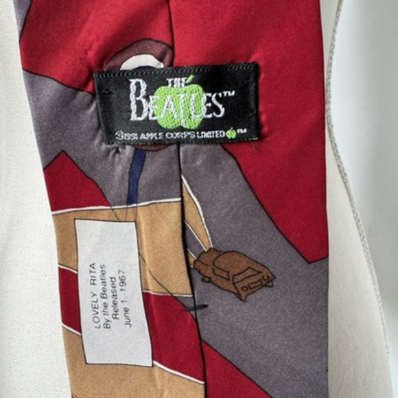 Vintage 1991 The Beatles Lovely Rita Meter Maid Silk Necktie Tie Red Gray USA - Picture 4 of 6